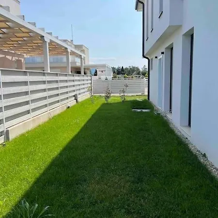 Lovely Twin House Lozenec